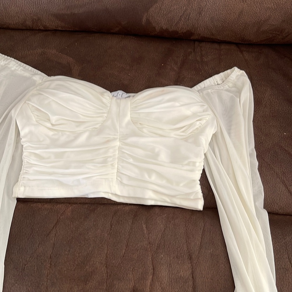 Petal+pup. Size8 us . Size Au/uk. Color white